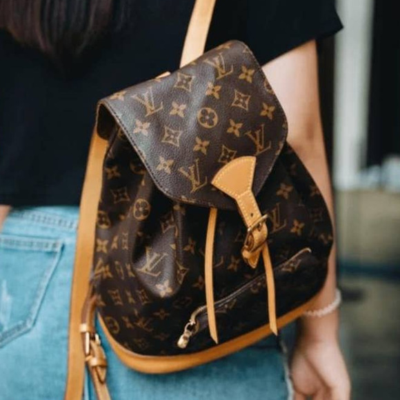 Pre-Owned Louis Vuitton Montsouris MM Brown 